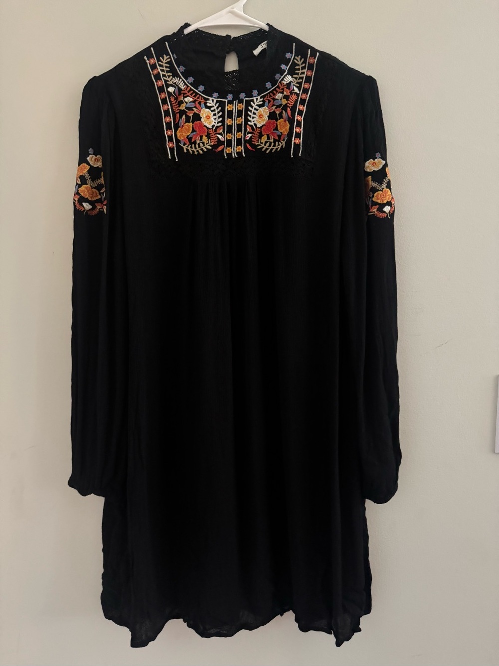 JODIFL Black Long-Sleeve Embroidered Boho Dress